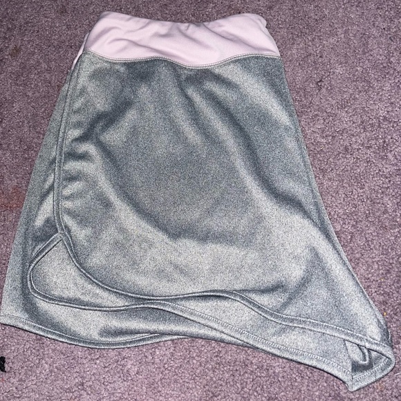 Best ever! Gray and Pink Athletic Shorts. Sooo comfy! - Picture 4 of 5